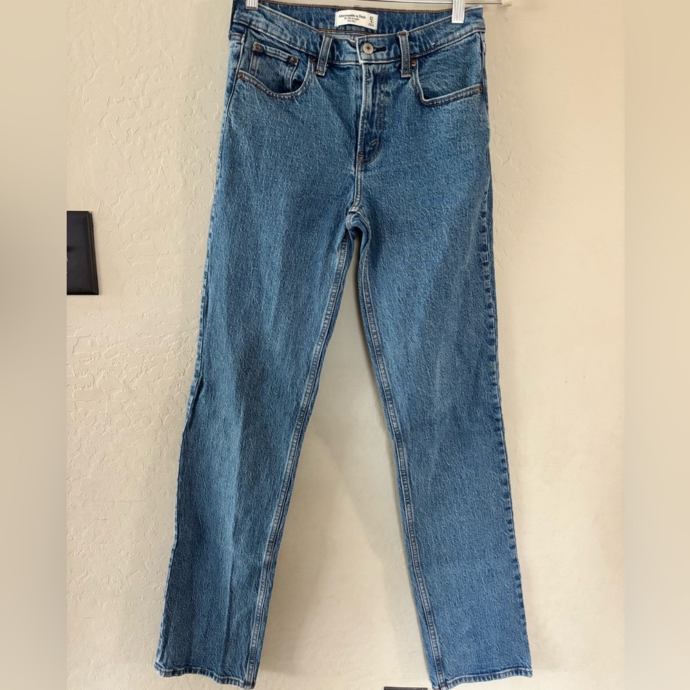Abercrombie & Fitch The ’90s Straight Mid Rise Jeans – Size 27 / 4L